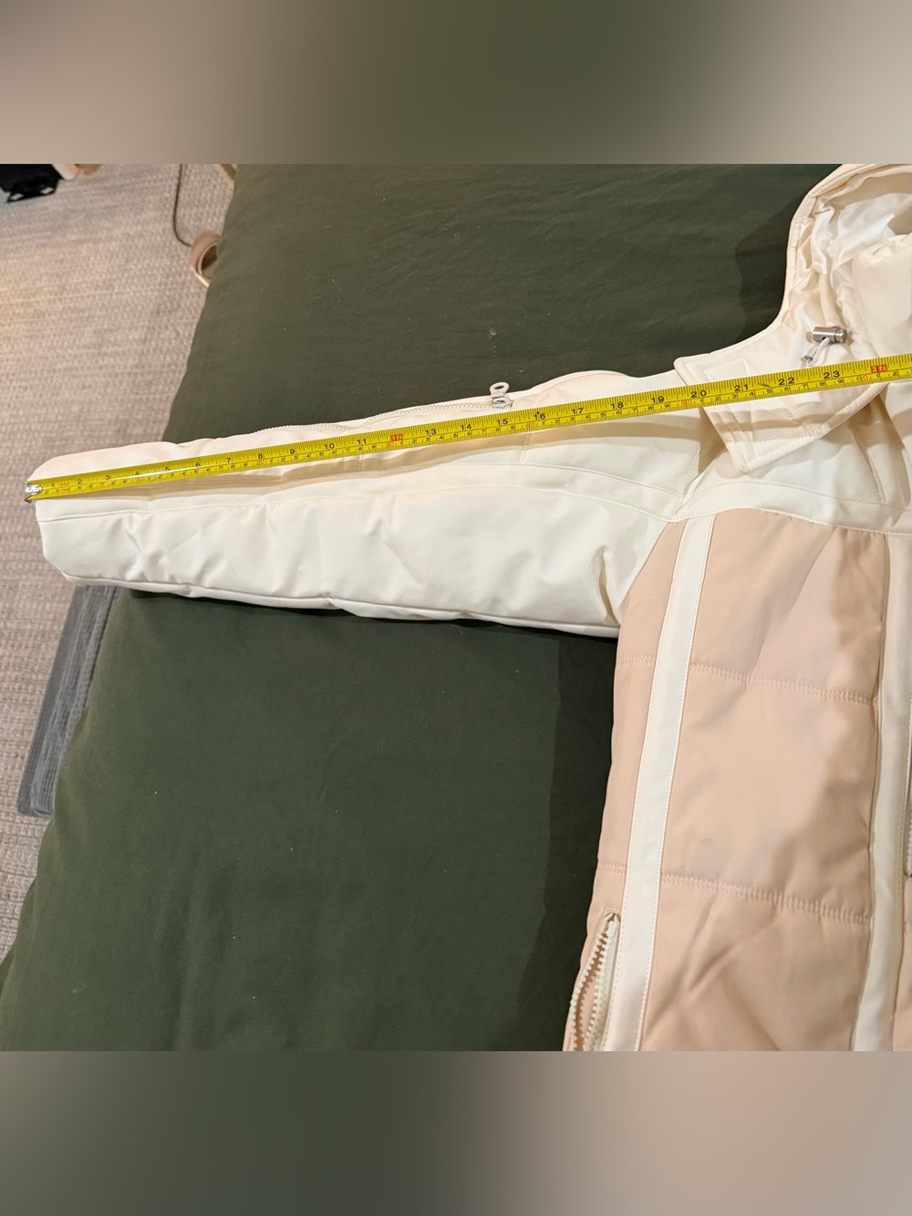 CHANEL White Ski Jacket or Winter Coat! - Picture 9 of 11